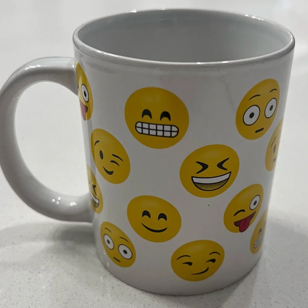 Emoji Emoticons Coffee Mug Cup Yellow‎ Faces Emotions Funny Smiley